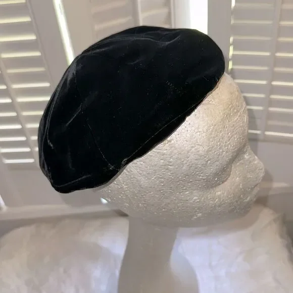 Vintage‎ 50s Black Velvet Beret - Picture 2 of 7